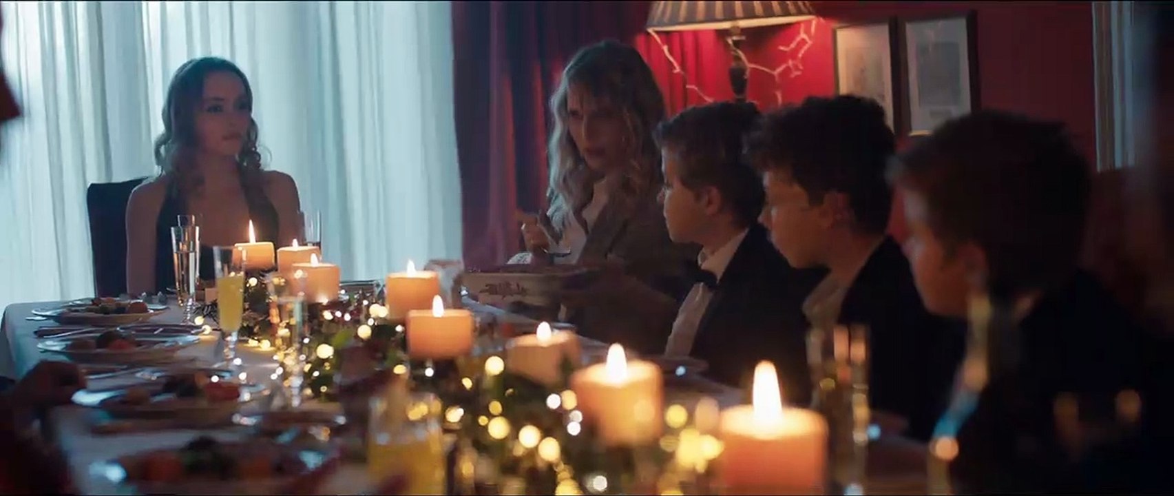 Silent Night Trailer DF