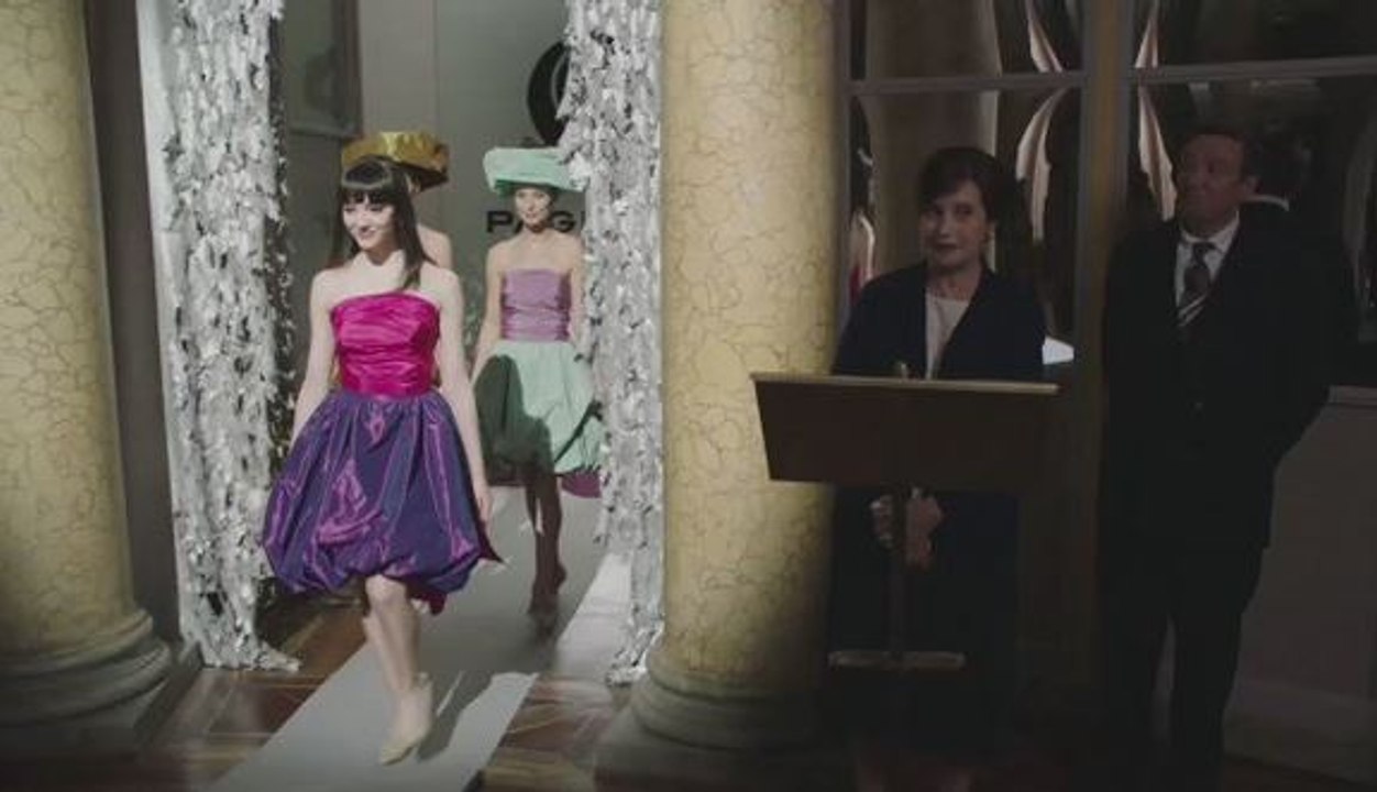 Les Petits Meurtres d'Agatha Christie - Crimes en haute couture - 15 09 17 - France 2