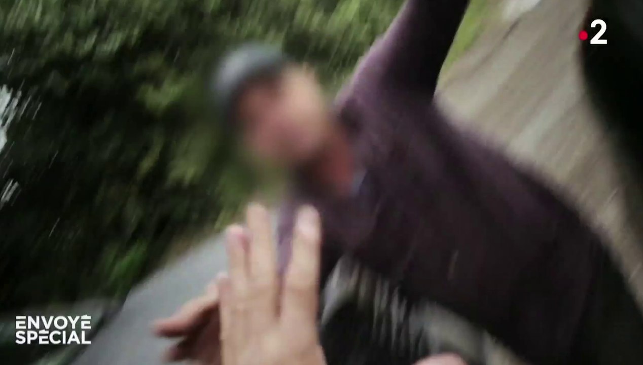 Zapping du 08/01 : Les reporters d'Envoyé Spécial violemment agressés par un agriculteur