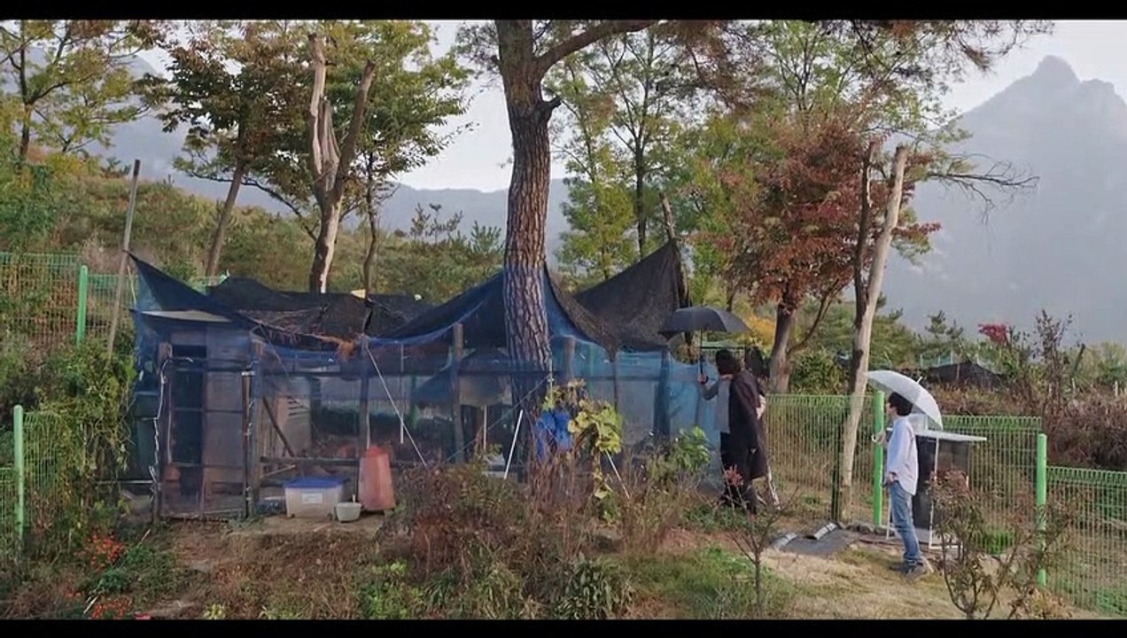 The Woman Who Ran Trailer OV