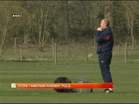 Stoke tamatkan khidmat Pulis