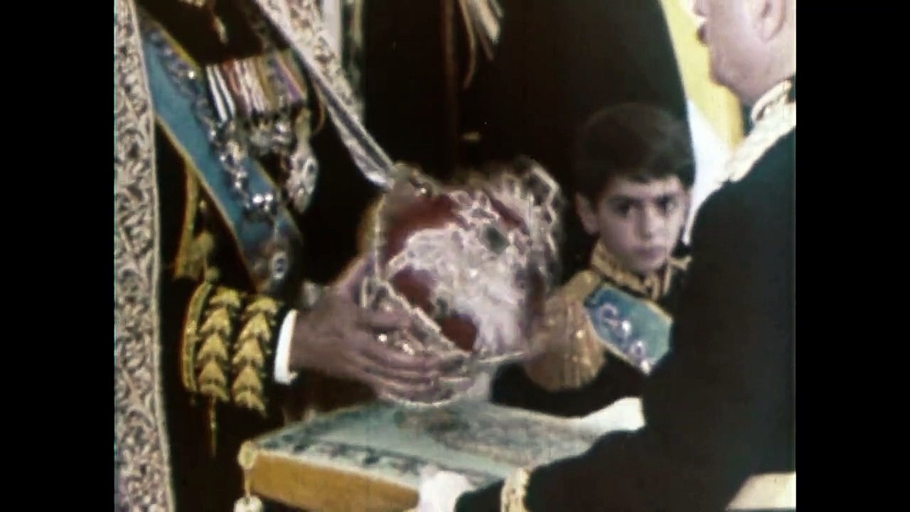 Der nackte König - 18 Fragmente über Revolution Trailer DF