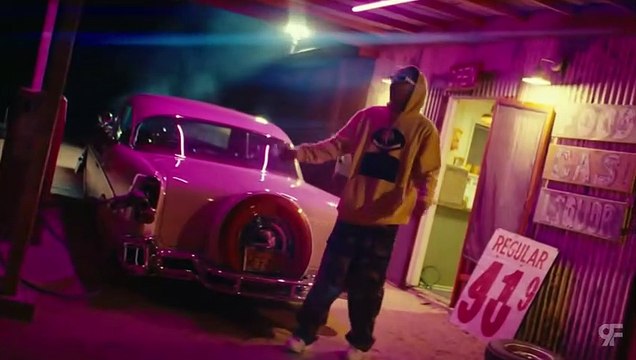Tyga - Pretty Girl ft. Drake, Wiz Khalifa (Official Video)