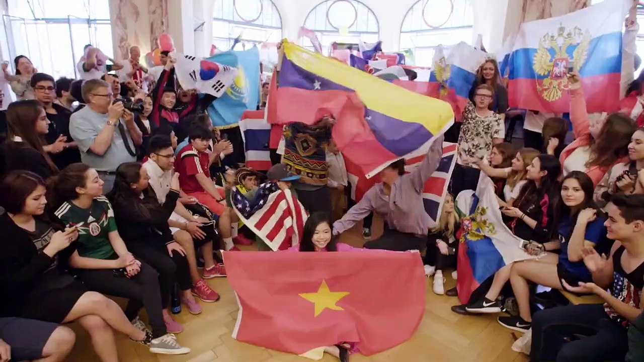 Die Schule auf dem Zauberberg Trailer DF