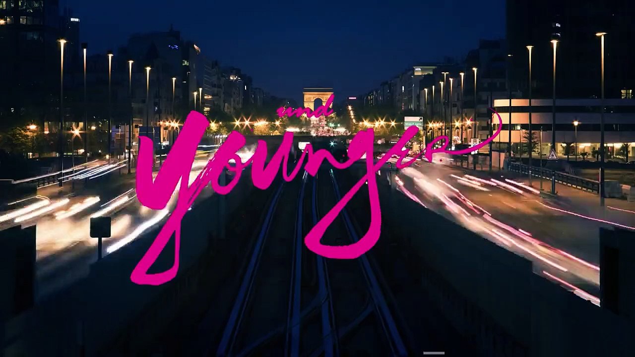 Emily in Paris Teaser DF