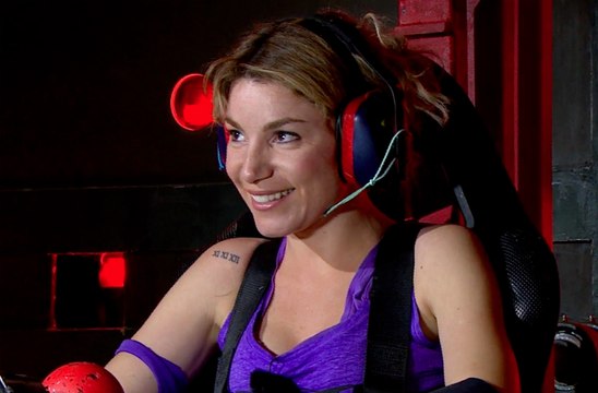Lola Marois-Bigard ne sait plus où donner de la tête dans Fort Boyard (France 2)