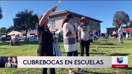 Padres exigen suspender mandato de uso de cubrebocas en escuelas