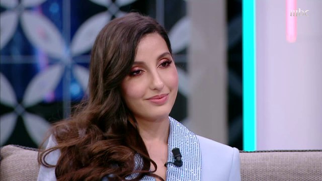 نجمة بوليوود تقدم حركات استعراضية على الهواء في حلقة الصدى رفقة مصطفى الآغا