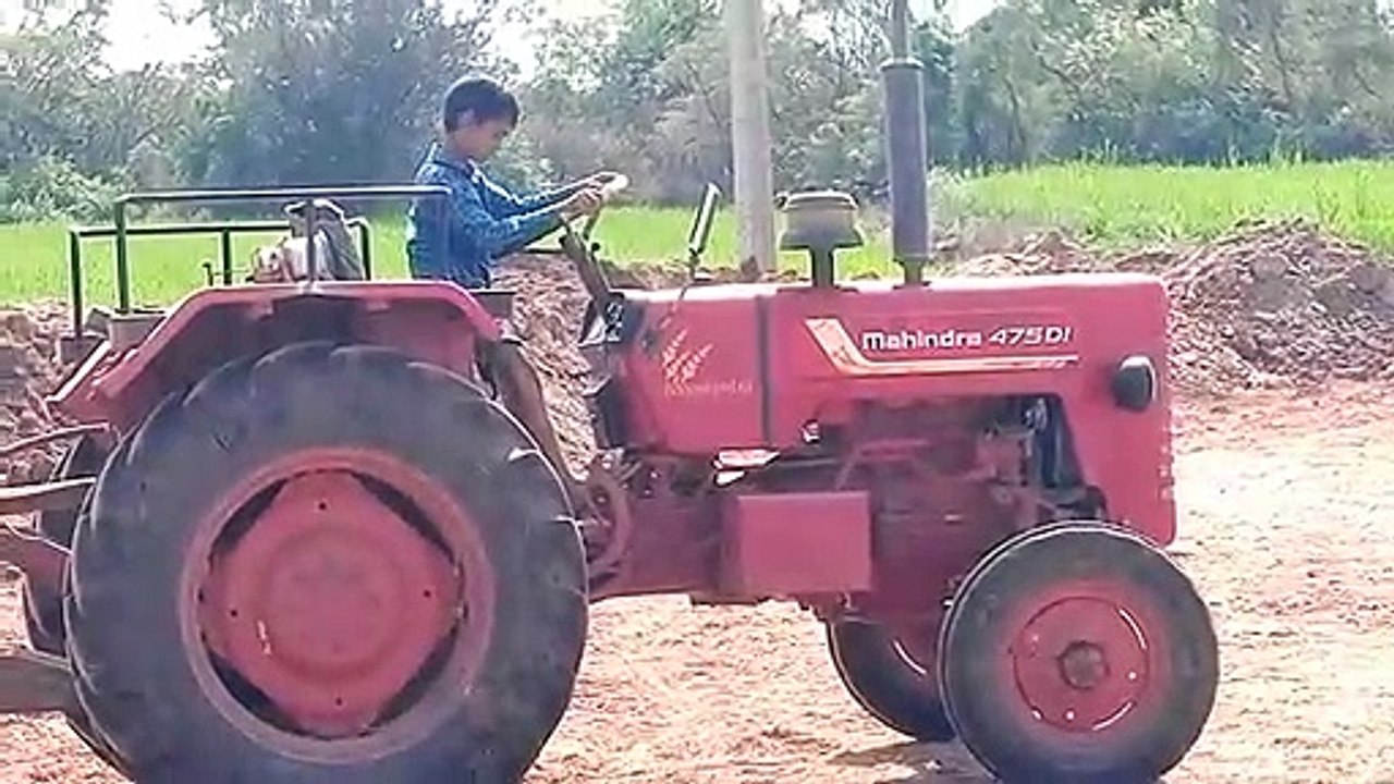 Mahindra tractor  475 DI 10 years little boy driving