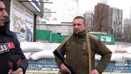 Röportaja hava bombardımanı engeli