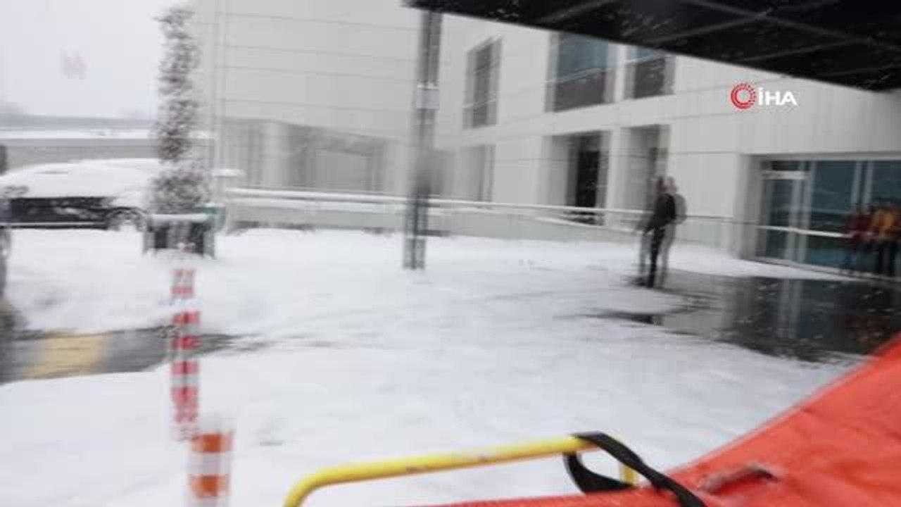 Kağıthane Belediyesi yatalak hastalara ulaşım hizmeti veriyor