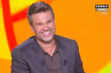 Fou rire de Hervé Mathoux lors des JO 2016