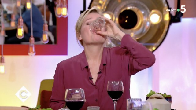 C à vous : JoeyStarr fait boire Anne-Elisabeth Lemoine