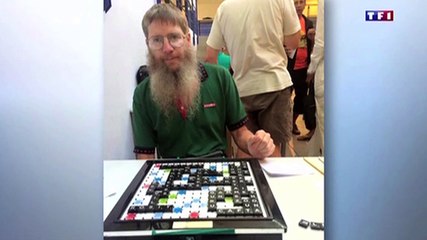 Le Zapping du 22/07 : Champion du monde de Scrabble francophone... sans savoir parler le français !