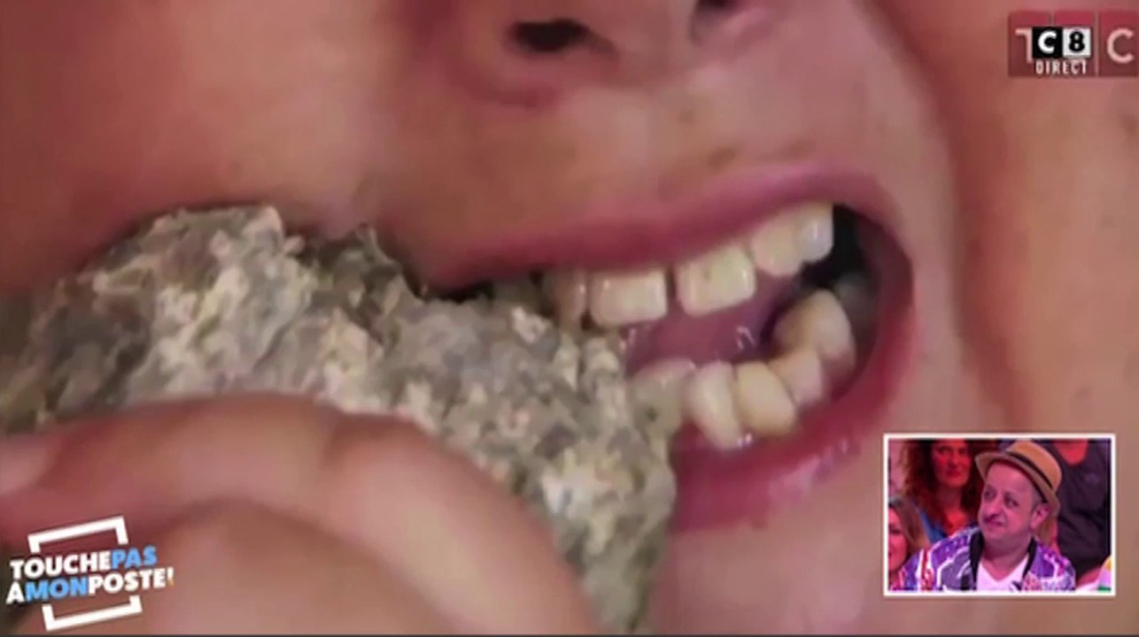 Zapping du 18/04 : Insolite : une femme mangeuse de pierres