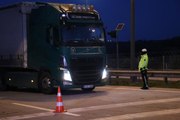 Trakya'dan İstanbul yönüne tır ve kamyon geçişlerine izin verilmiyor (2)