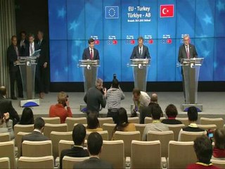 Declaring new beginning EU and Turkey seal migrant deal