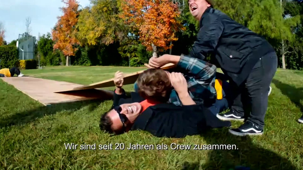 Jackass forever film - clip und featurette