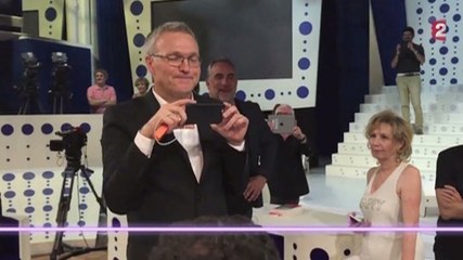 Le zapping du 27/06/2016 : Incroyable panne de courant pendant ONPC