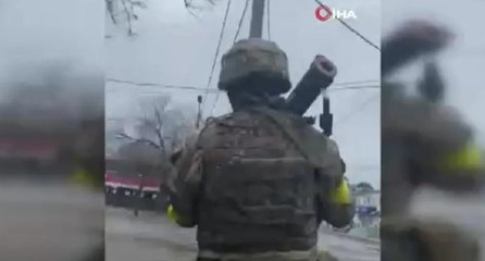 Ukrayna askerlerine yönelik roket saldırısı böyle görüntülendi