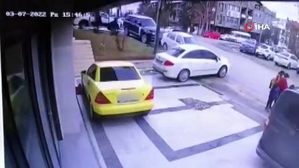 Resmen vahşet! Okula giden öğrencilere köpek saldırısı