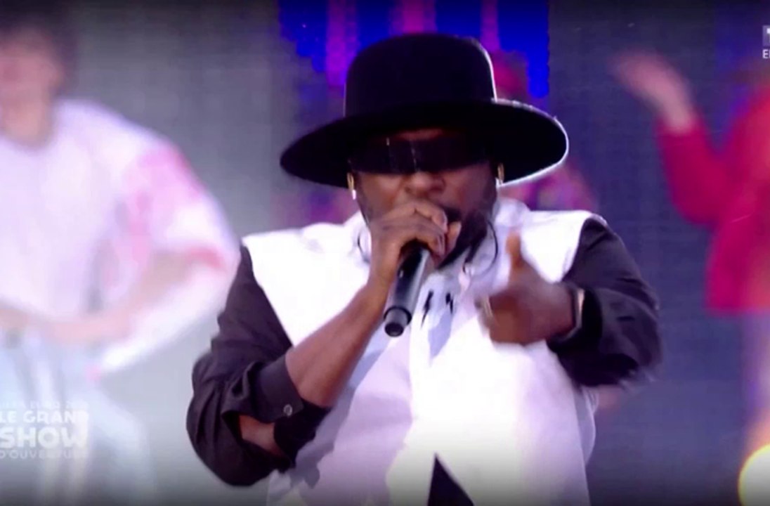 Le zapping du 10/06 : Euro 2016 : La performance désastreuse de Will.I.am à Paris
