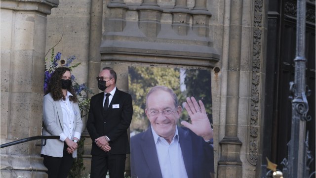 FEMME ACTUELLE - Obsèques de Jean-Pierre Pernaut : Son ex-femme Dominique Bonnet et leurs enfants en retrait