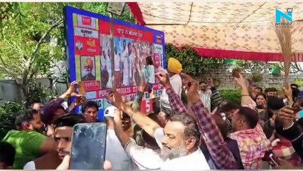 #PUNJAAP: Celebrations begin as AAP crosses majority mark in Punjab