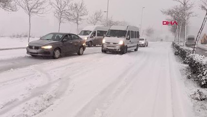 ESENYURT'TA KAYAN SERVİS ARAÇLARININ KAZA ANLARI KAMERADA