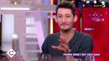 C à vous : le lapsus d'Anne-Elisabeth Lemoine face à Pierre Niney