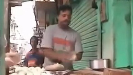 Ces cuisiniers indiens sont d'une rapidité impressionnante !