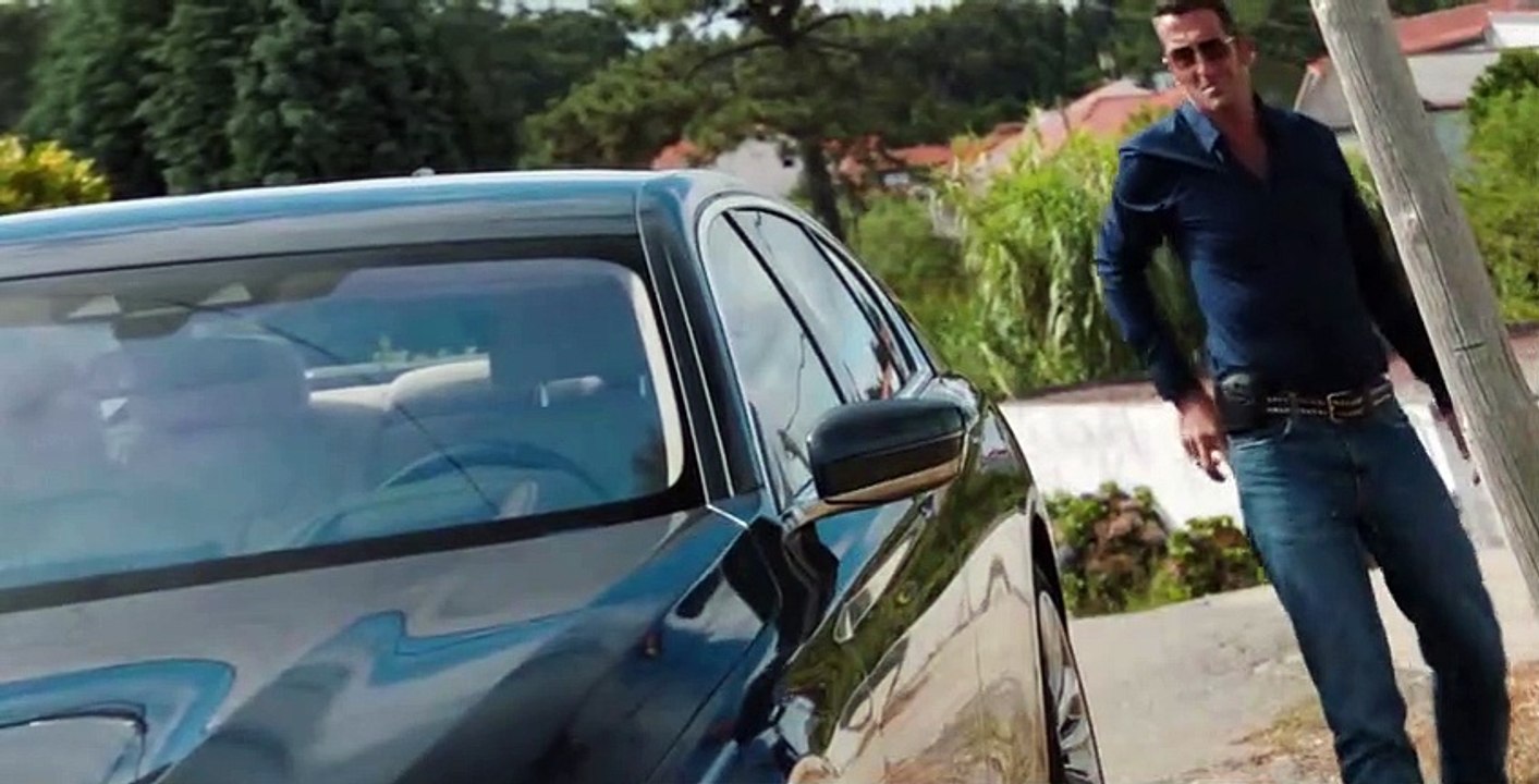 Unauthorized Living S02 E04