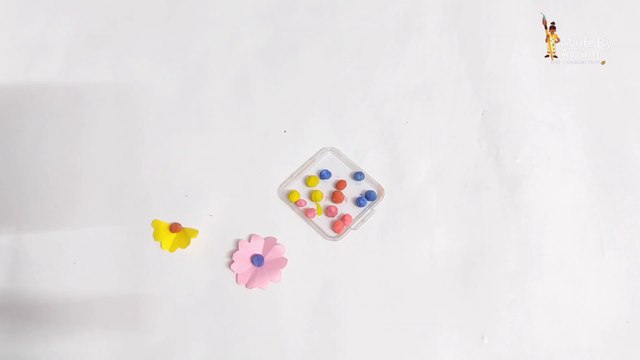 How to make round paper beads Making homemade colourful beads
