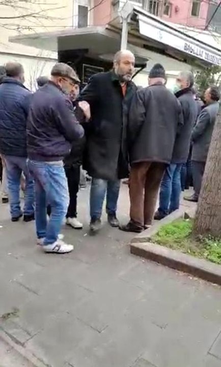 Son dakika haberleri | Alacaklı olduğu akrabasının cenazesine gitti, "Hakkımı helal etmiyorum" dedi... Camiden çıkartılan adam, "Yine olsa yine yaparım"