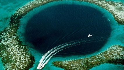 Le Grand Trou Bleu, un étonnant gouffre marin dans la mer des Caraïbes