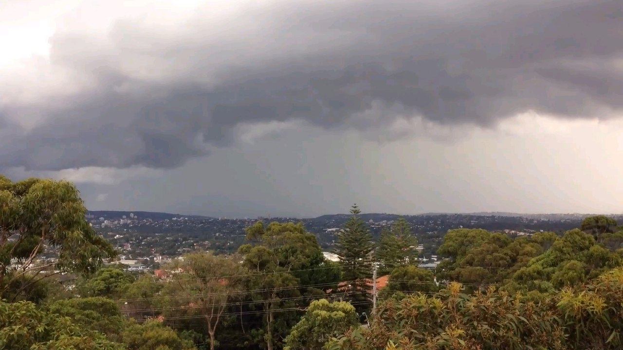 Une monstrueuse tempête engloutit Sydney