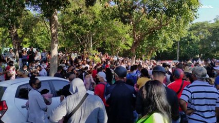 Cientos de cubanos indignados por la decisión de Panamá de exigir visados de tránsito