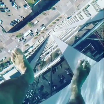 A houston, on peut nager suspendu dans le vide