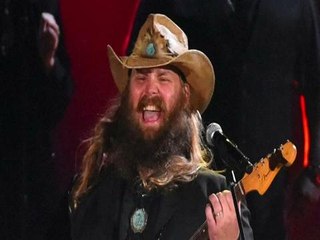 Country singer Stapleton No. 1 on Billboard chart again