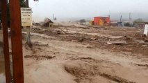 Une effrayante coulée de boue emporte tout sur son passage au Chili