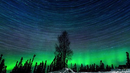 Quand le ciel de l'Alaska change de couleurs grâce à des aurores boréales