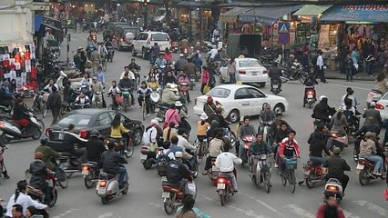 Traverser la route au Vietnam, ce n'est pas si facile