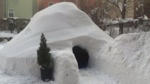 New York, tempête Snowzilla : Patrick Horton construit un igloo dans son jardin et le loue sur Airbnb