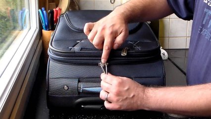 Une technique infaillible pour ouvrir une valise cadenassée