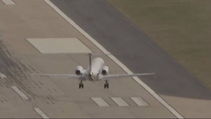 Oklahoma City : l’atterrissage terrifiant d'un avion à cause du vent