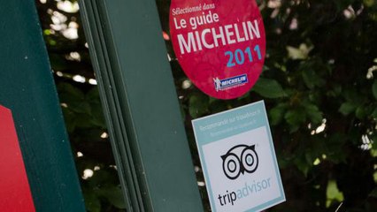 Que signifient les différentes vignettes collées dans les restaurants et les hôtels ?