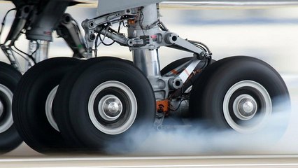Pourquoi les pneus d'avion n'explosent pas en touchant la piste d'atterrissage ?