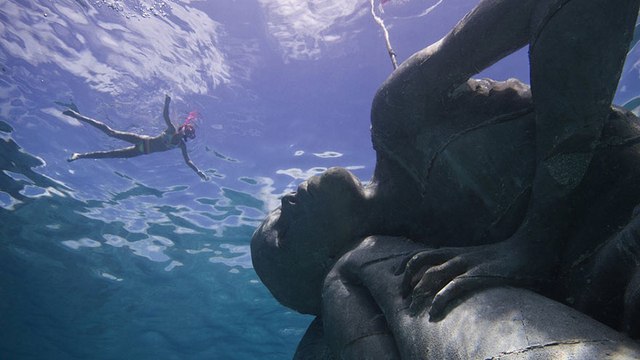 Bahamas : découvrez Ocean Atlas, la plus grande statue immergée au monde