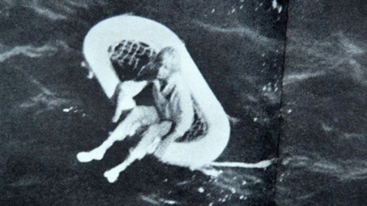 En 1961, cette fillette a été retrouvée à la dérive en pleine mer. Aujourd'hui, elle révèle la vérité