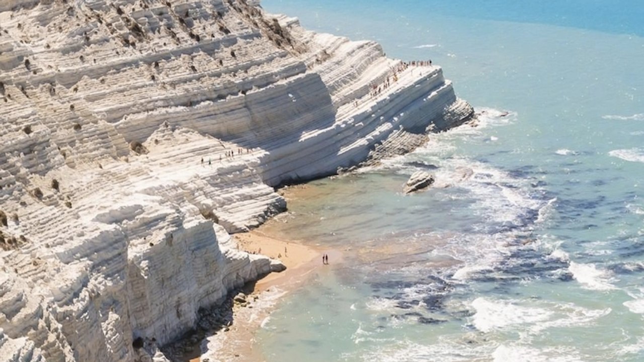 La plage italienne de vos rêves se trouve en Sicile !